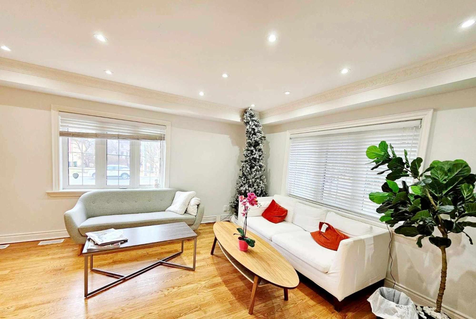 Beautiful Room At Yonge And Sheppard And North York Centre Торонто Экстерьер фото