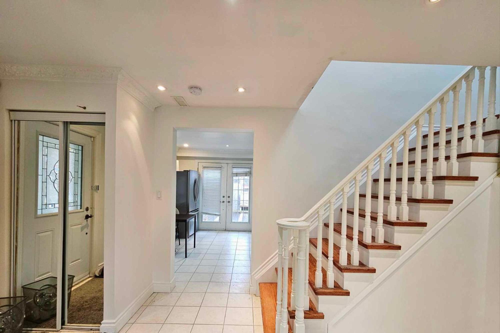 Beautiful Room At Yonge And Sheppard And North York Centre Торонто Экстерьер фото