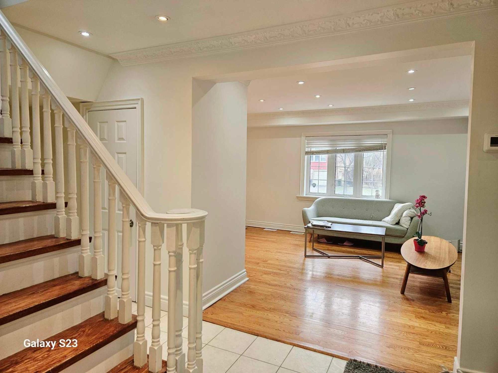 Beautiful Room At Yonge And Sheppard And North York Centre Торонто Экстерьер фото